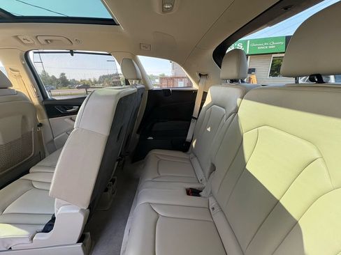 Used 2018 Audi Q7 3.0T Prestige w/ Prestige Package AWD/4WD image 29