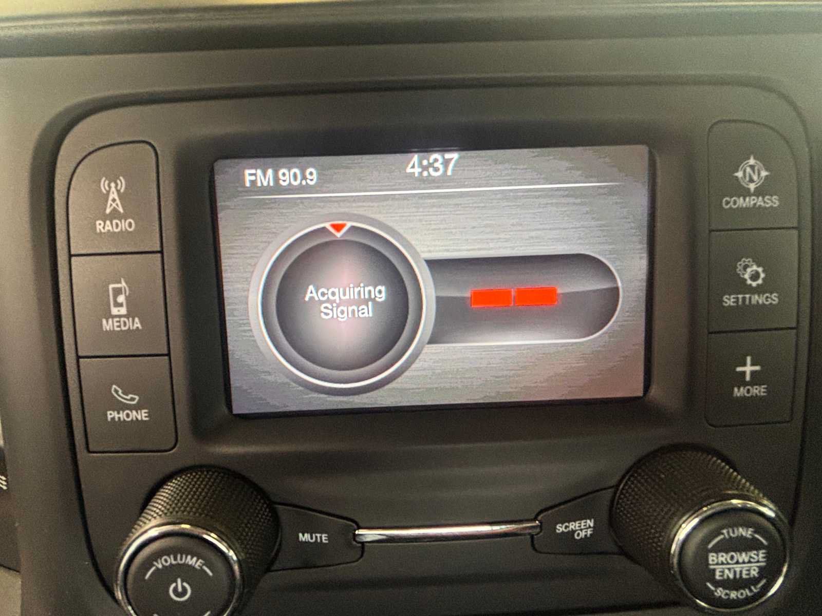 Used 2020 RAM 1500 HFE RWD image 22