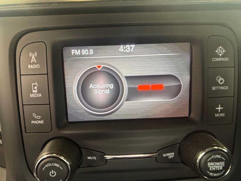 Used 2020 RAM 1500 HFE RWD image 22