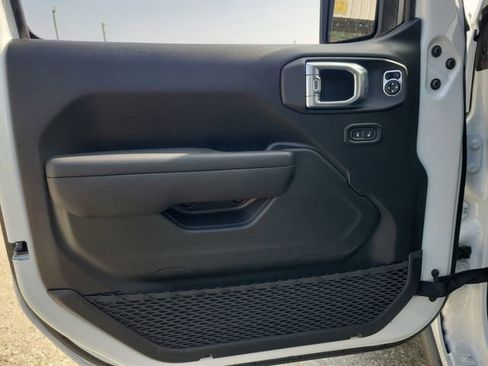 New 2026 Jeep Wrangler Willys AWD/4WD image 17