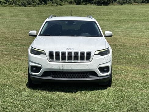 Used 2019 Jeep Cherokee Latitude Plus AWD/4WD image 2