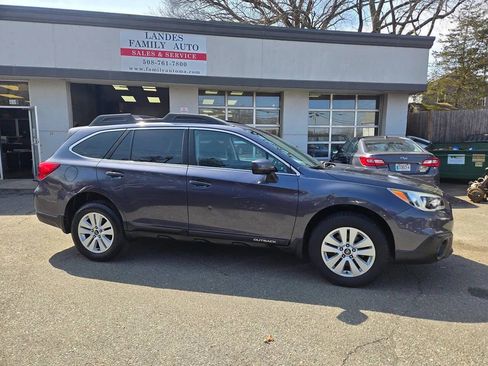 Used 2015 Subaru Outback 2.5i Premium image 32