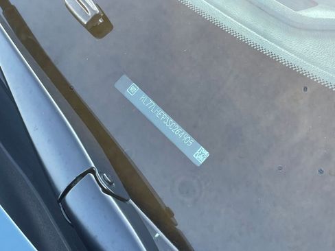 Used 2025 Chevrolet Trax LT image 30