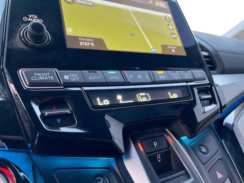 Used 2024 Honda Odyssey Touring image 16