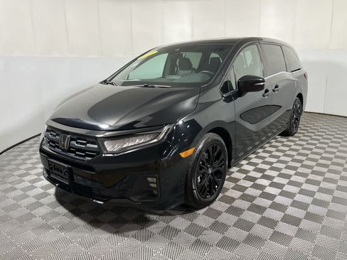 Used 2025 Honda Odyssey Sport-L image 4