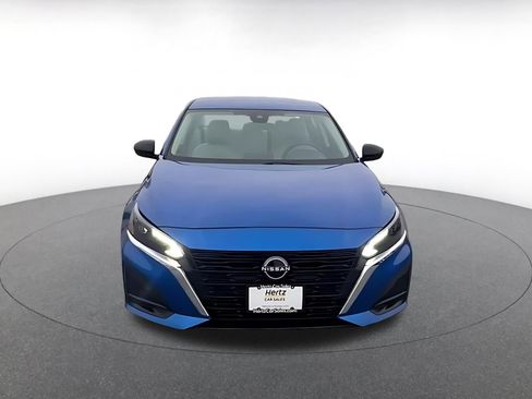 Used 2025 Nissan Altima 2.5 SV image 4