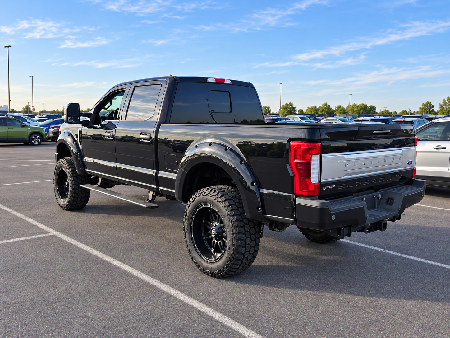 Used 2019 Ford F250 Platinum w/ Platinum Ultimate Package AWD/4WD image 2