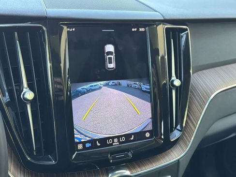 Used 2022 Volvo XC60 T8 Inscription Expression w/ Protection Package Premier image 18