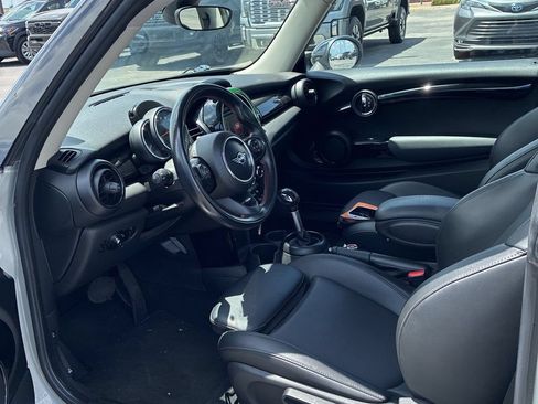 Used 2019 MINI Cooper S w/ Signature Upholstery Package FWD image 2