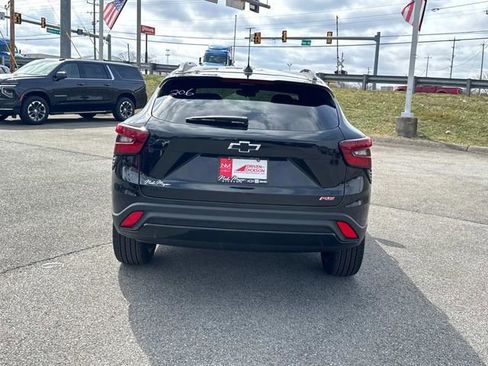 New 2026 Chevrolet Trax RS w/ Sunroof Package FWD image 5