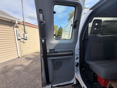 Used 2016 Ford F250 XL w/ Power Equipment Group RWD image 22