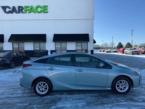 Used 2020 Toyota Prius LE image 16
