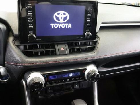 Certified 2022 Toyota RAV4 SE image 21