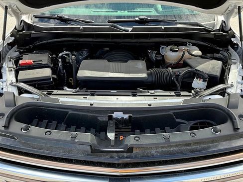 Used 2024 Chevrolet Tahoe High Country w/ Premium Package image 32