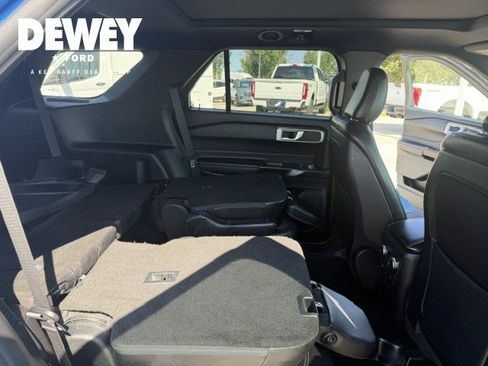 Used 2020 Ford Explorer XLT w/ Equipment Group 202A AWD/4WD image 37