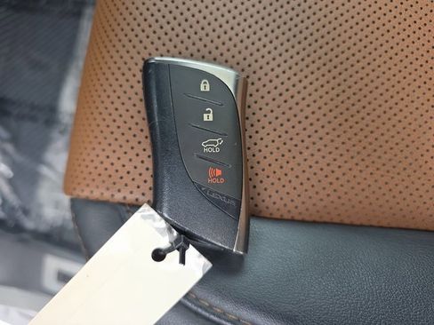 Used 2024 Lexus GX 550 w/ Cold Area Package image 37