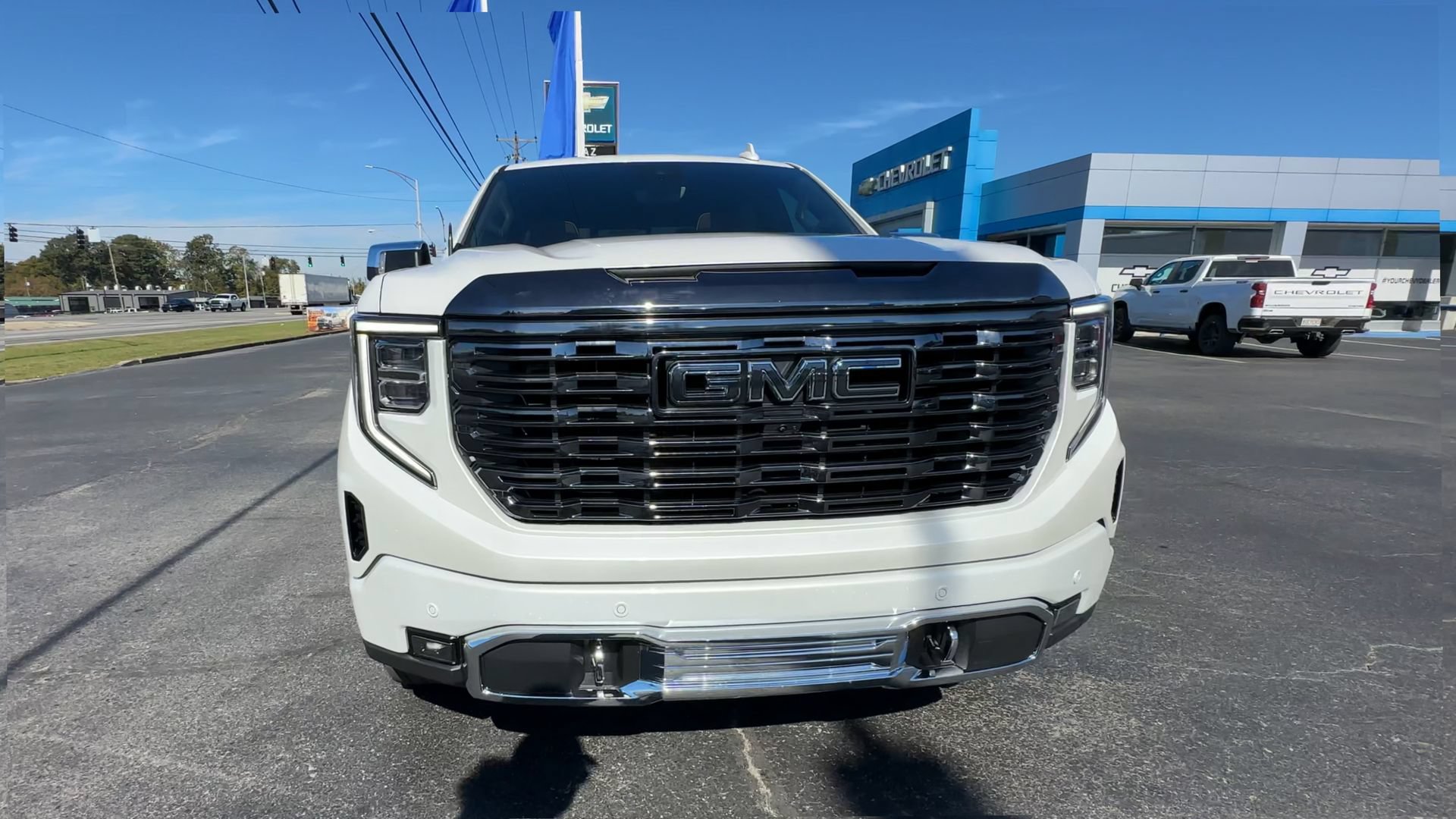 Certified 2024 GMC Sierra 1500 Denali Ultimate AWD/4WD image 3