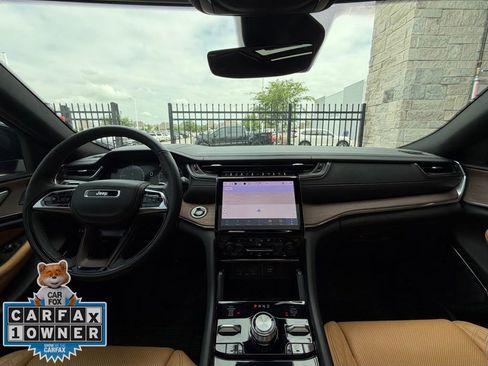 Used 2025 Jeep Grand Cherokee L Summit w/ Obsidian Package AWD/4WD image 26