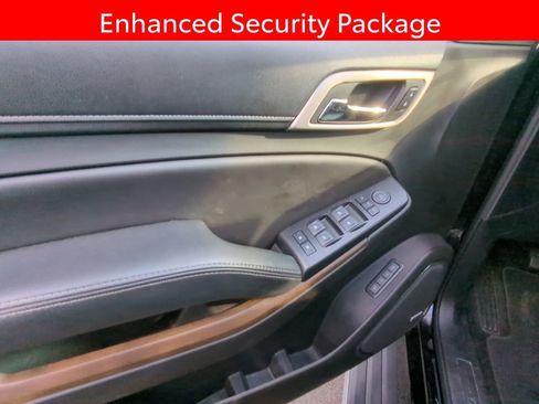 Used 2018 GMC Yukon XL Denali w/ Denali Ultimate Package AWD/4WD image 8