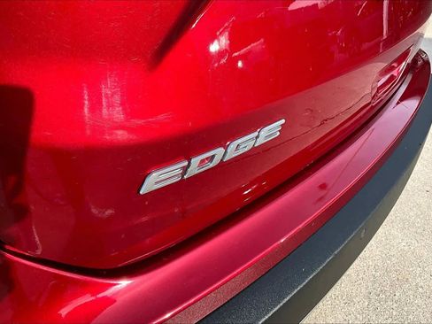 Used 2019 Ford Edge SEL w/ Equipment Group 201A image 30