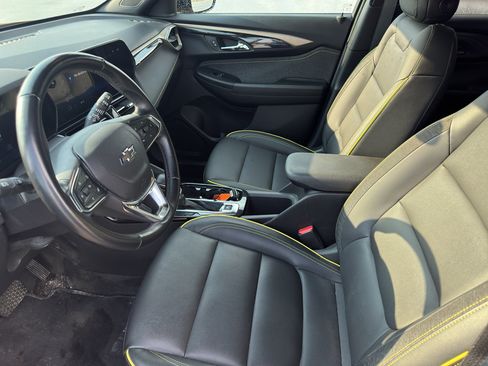 Used 2024 Chevrolet TrailBlazer ACTIV w/ Driver Confidence Package AWD/4WD image 3