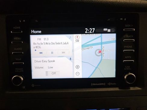 Used 2019 Toyota Sienna XLE w/ XLE Navigation Package image 24