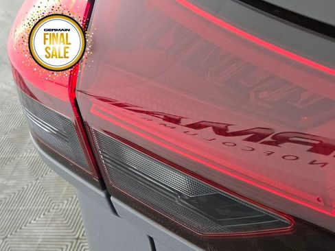 Used 2022 Nissan Rogue Platinum w/ Head-Up Display Package image 11