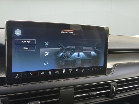 Used 2023 Lincoln Corsair FWD image 19