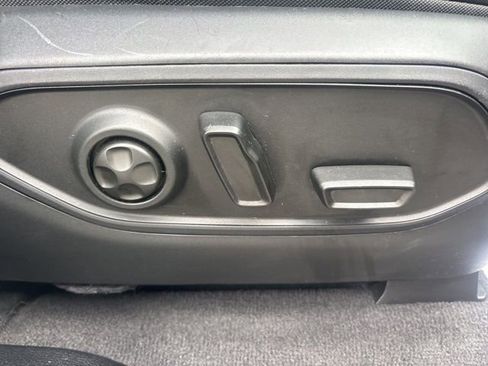 Used 2021 Jeep Grand Cherokee L Limited image 16