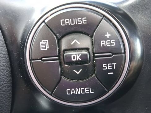 Used 2020 Kia Soul GT-Line w/ GT 2.0L Power Sunroof Package FWD image 19