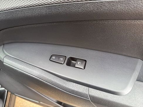 Used 2025 Kia Sportage LX image 49