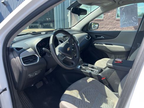 Used 2018 Chevrolet Equinox LS FWD image 10