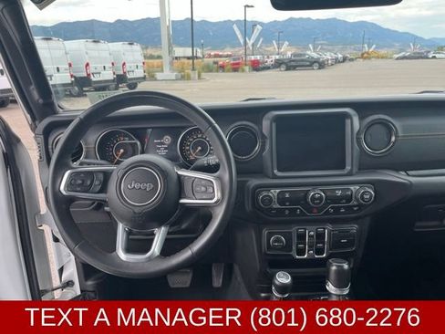 Used 2023 Jeep Gladiator Overland AWD/4WD image 19