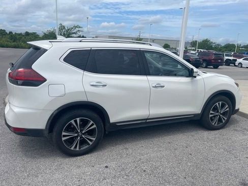 Used 2018 Nissan Rogue SL w/ Premium Package AWD/4WD image 9