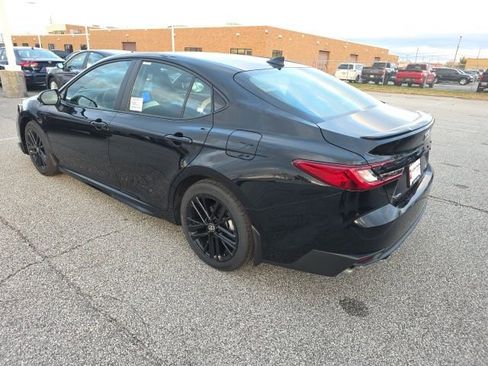 New 2026 Toyota Camry SE FWD image 5