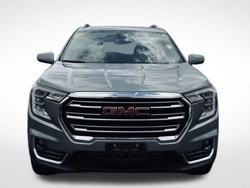 Used 2023 GMC Terrain SLT image 2