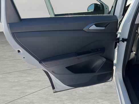 New 2025 Volkswagen Taos SE image 26