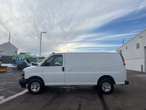 Used 2019 Chevrolet Express 2500 w/ Driver Convenience Package image 4