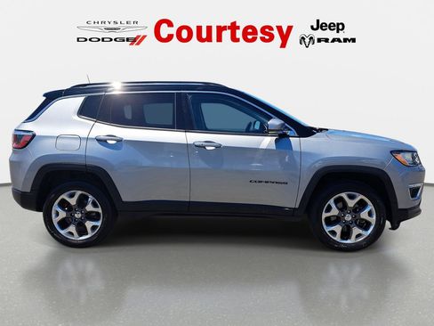 Used 2020 Jeep Compass Limited AWD/4WD image 3