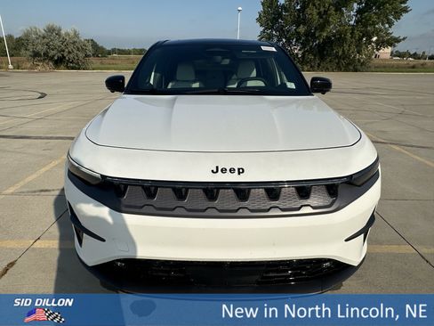 New 2025 Jeep Wagoneer Limited image 3