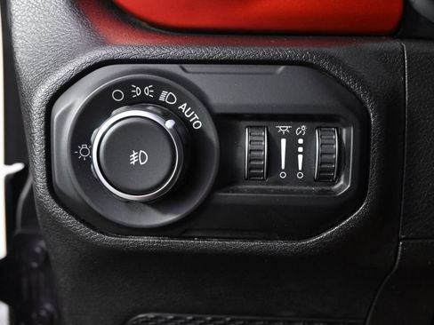 Used 2018 Jeep Wrangler Unlimited Rubicon AWD/4WD image 26