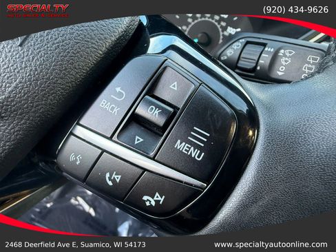 Used 2022 Ford Escape SE w/ Cold Weather Package image 18