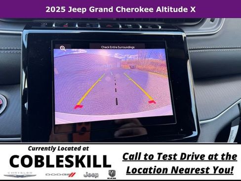 New 2025 Jeep Grand Cherokee Altitude AWD/4WD image 25
