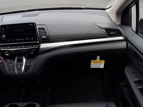 Used 2026 Honda Odyssey EX-L image 17
