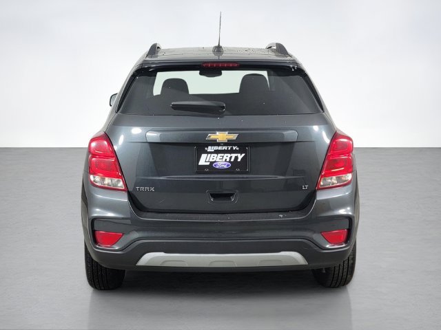 Used 2017 Chevrolet Trax LT w/ LT Convenience Package FWD image 4
