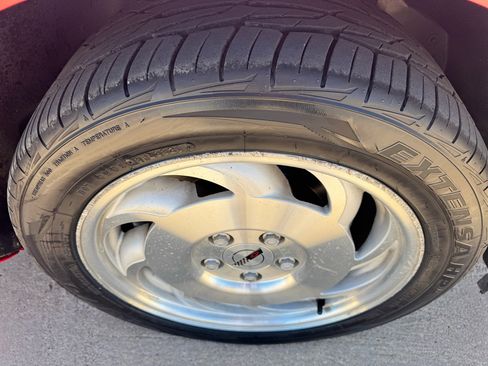 Used 1995 Chevrolet Corvette Convertible RWD image 18