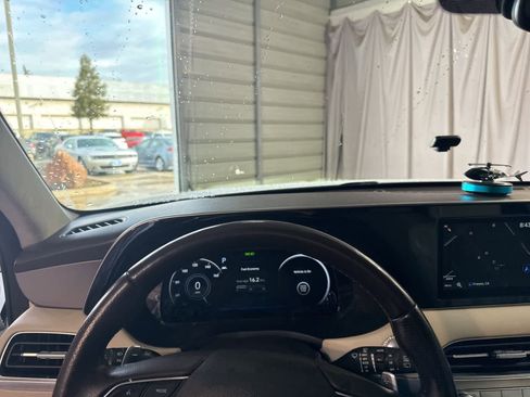 Used 2021 Hyundai Palisade Calligraphy image 23