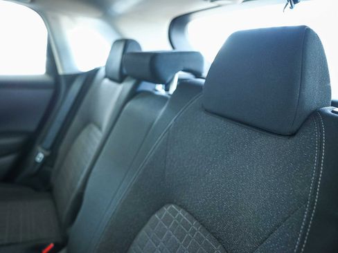 Used 2025 Honda HR-V LX image 23