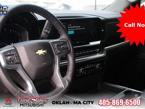 Used 2024 Chevrolet Silverado 2500 LT w/ Convenience Package image 4