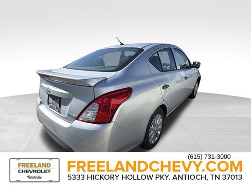 Used 2016 Nissan Versa S Plus image 2